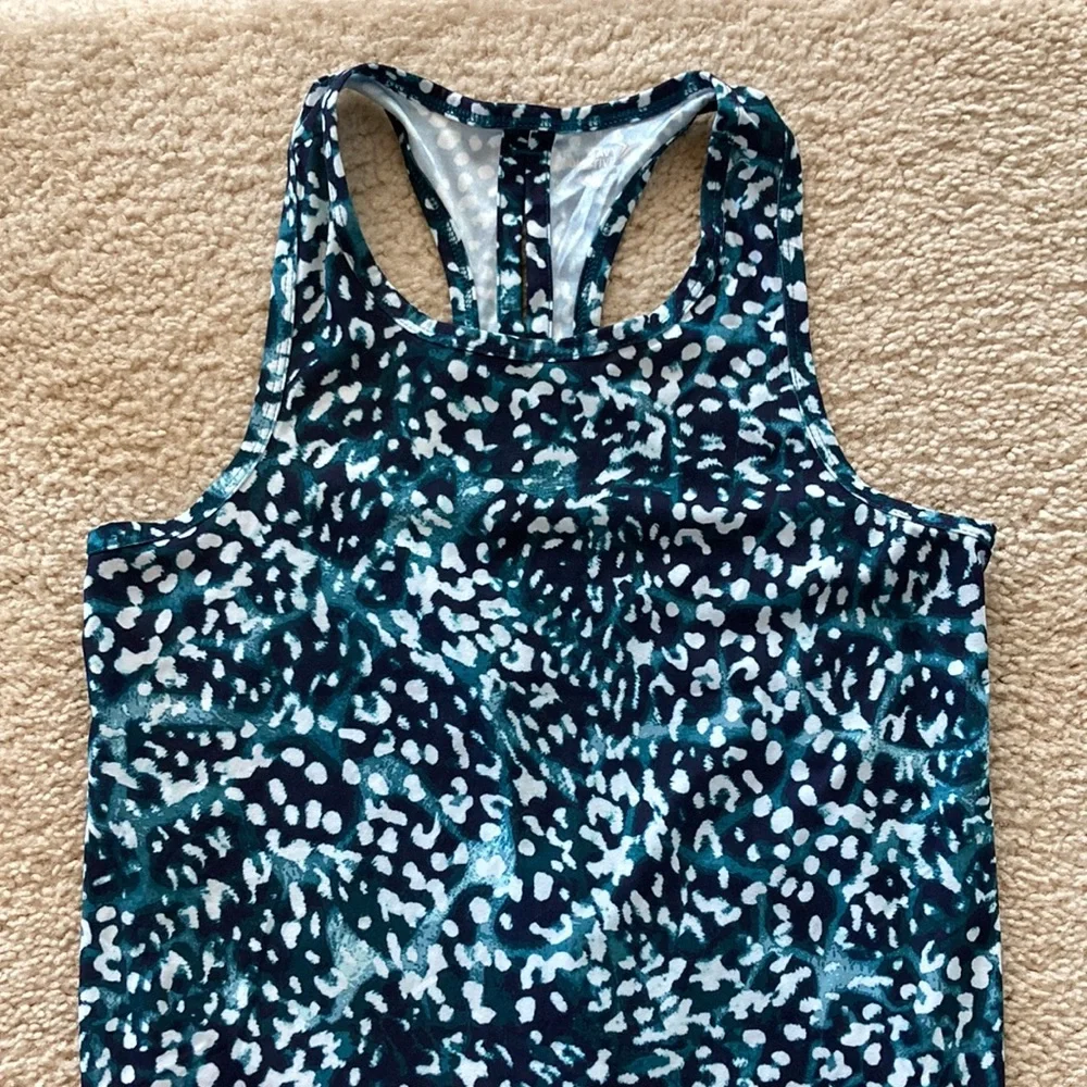 Old Navy Active Athletic Tank - Picture 2 of 7